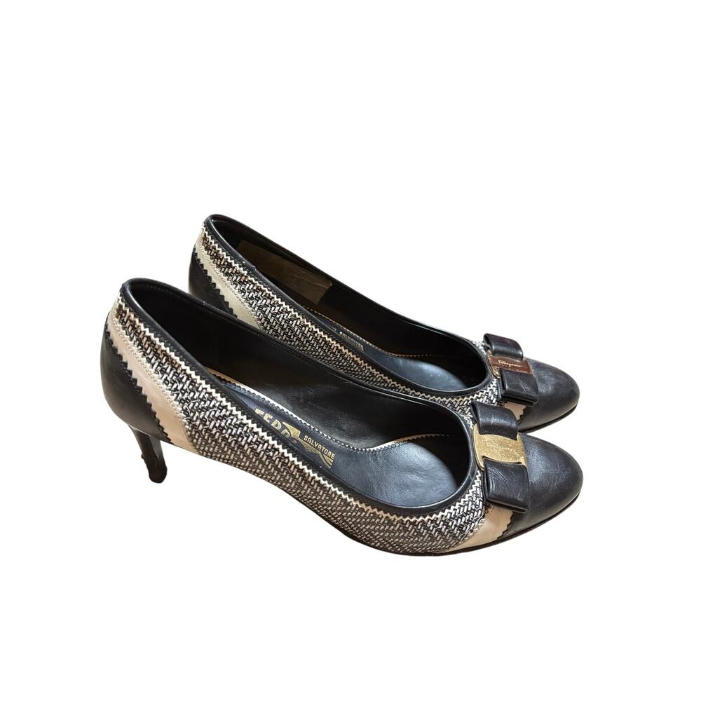 Salvatore Ferragamo Eloisa Bow Pumps Black Cream Woven 9B $1050 - Picture 4 of 10